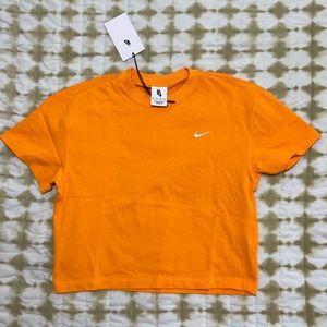 Nike Cropped Shirt